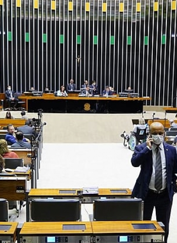Orçamento anual intensifica tensões políticas